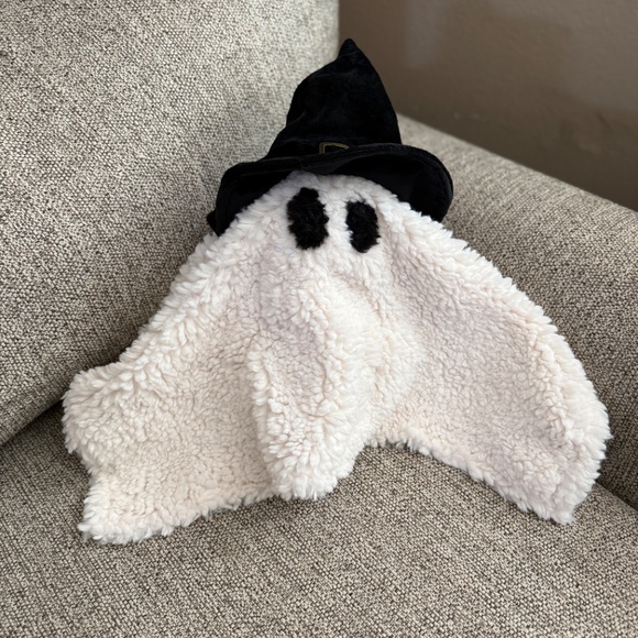 Little Gus The Ghost with Witch Hat Shaped Pillow - Picture 3 of 6